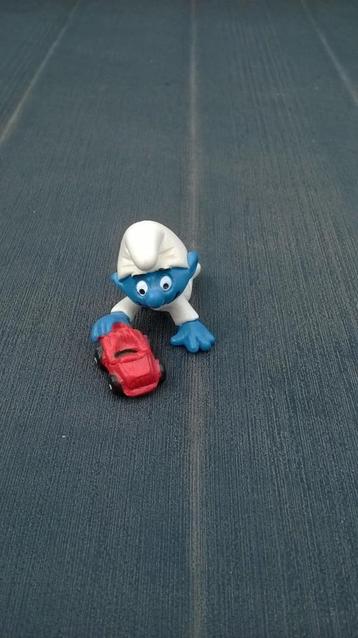 Babysmurf met rode wagen 2.0215