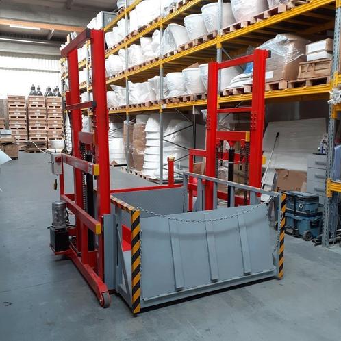 Mobiele lift platform laden of lossen container cap. 3 ton, Doe-het-zelf en Bouw, Metalen, Zo goed als nieuw, Ophalen of Verzenden