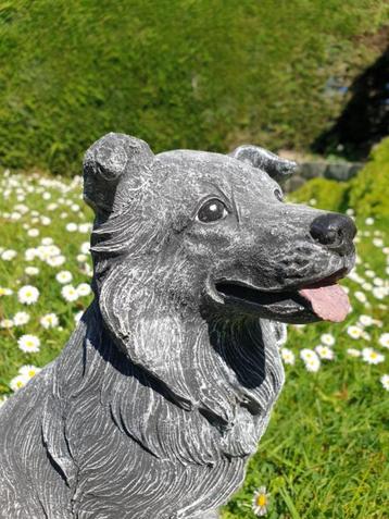 tuinbeeld van een hond beschikbaar voor biedingen