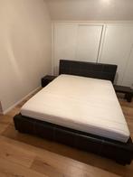 Zwarte leren bed inclusief matras 160x200, Huis en Inrichting, Slaapkamer | Boxsprings, Ophalen, Zo goed als nieuw, 200 cm