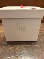 Dior, Enlèvement, Comme neuf