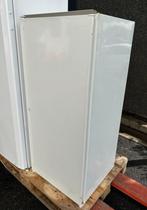 Réfrigérateur encastrable SMEG modèle FL 224, 213 litres, Sans bac à congélation, Classe énergétique A ou plus économe, 120 à 140 cm