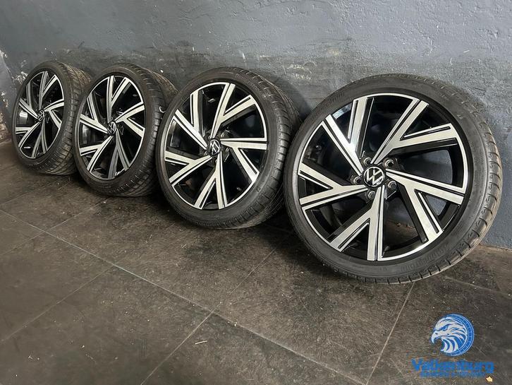 7mm! Originele VW Golf 8 5H Bergamo 18 inch zwarte velgen 5x, Auto-onderdelen, Banden en Velgen, Banden en Velgen, Zomerbanden