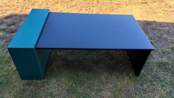 salontafel of bijzettafel beschikbaar voor biedingen