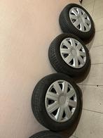 Les pneus avec jantes et enjoliveurs sont en parfait état, Autos : Pièces & Accessoires, Pneus & Jantes, 4 Saisons, Pneus et Jantes