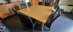 table carrée + 8 chaises en simili cuir, Maison & Meubles, Tables | Tables à manger, 150 à 200 cm, Enlèvement, Utilisé, Pin