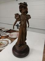 Bronzen beeld van elegante dame door Nelson, Antiek en Kunst, Ophalen