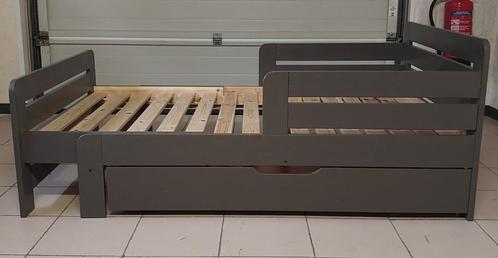 Meegroeibed, doorgroeibed JUMPER in de kleur Taupe, Kinderen en Baby's, Kinderkamer | Bedden, Zo goed als nieuw, Lattenbodem, Matras