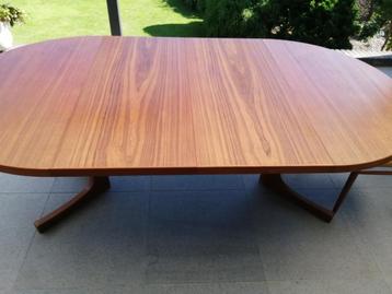 Deense uitschuifbare retro eettafel, jaren 60 teak vintage beschikbaar voor biedingen