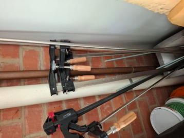 Spansergeanten  beschikbaar voor biedingen