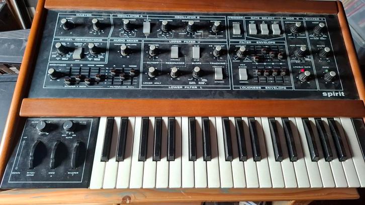 Crumar Spirit vintage synth te herstellen Moog !!, Muziek en Instrumenten, Synthesizers, Gebruikt, Ophalen