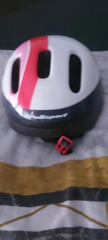 fiets helm beschikbaar voor biedingen
