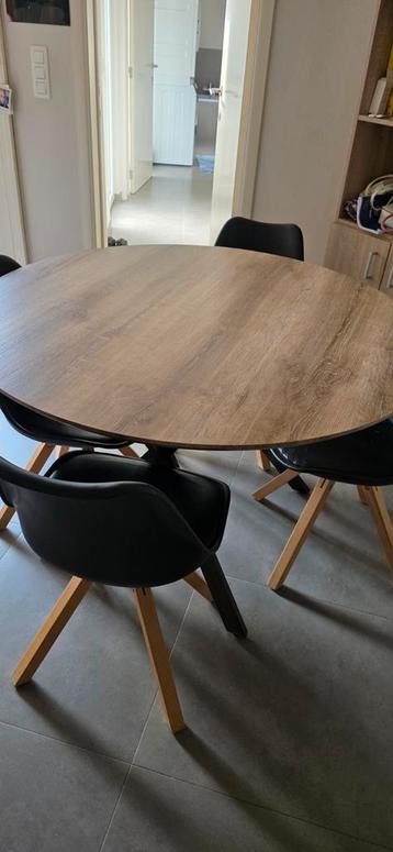 Ronde eettafel (keukentafel) beschikbaar voor biedingen