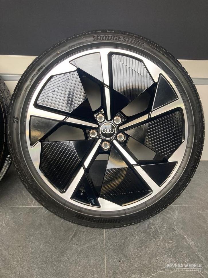 21” originele Audi Q4 RS velgen + zomerbanden DEMO 5x112 89A, Auto-onderdelen, Banden en Velgen, Banden en Velgen, Zomerbanden