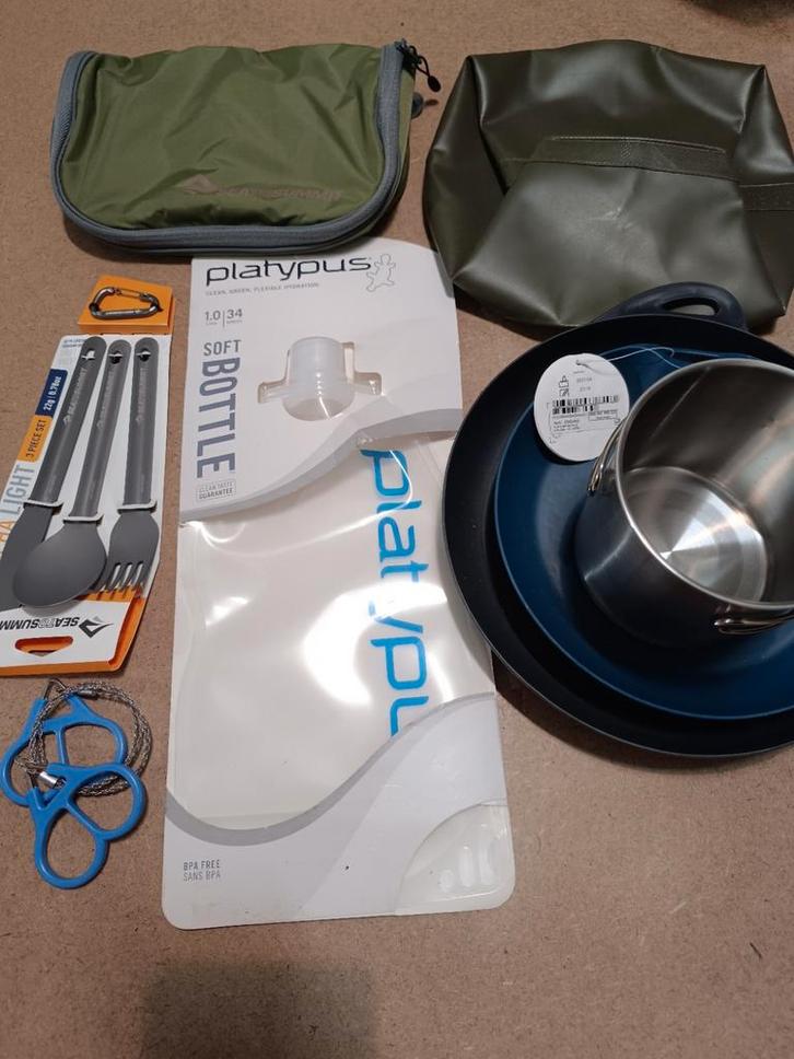 Complete kampeer- en wandelset, Caravans en Kamperen, Kampeeraccessoires, Zo goed als nieuw, Ophalen of Verzenden