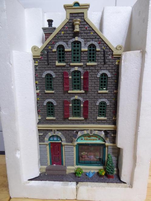 Lemax  Kerstdorp  Facade  Grachtenpand margriets bloemen, Diversen, Kerst, Ophalen of Verzenden