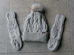 Grijze muts en handschoenen, Setje, Meisje, 134 t/m 140, Ophalen of Verzenden