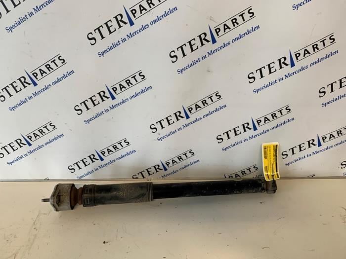 Schokdemper links-achter van een Mercedes E-Klasse, Auto-onderdelen, Ophanging en Onderstel, Mercedes-Benz, Gebruikt, 3 maanden garantie