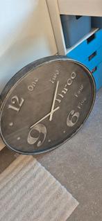 Grote klok, Huis en Inrichting, Ophalen, Zo goed als nieuw, Analoog, Wandklok