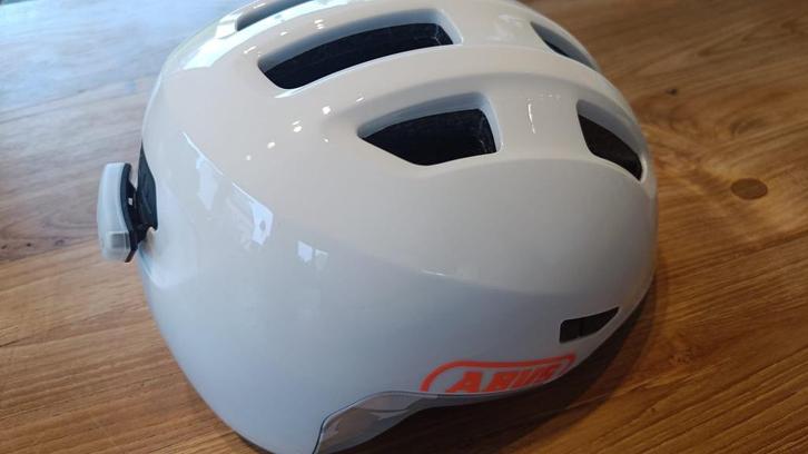 ABUS Smiley 3.0 Ace Shiny White maat M met LED verlichting, Fietsen en Brommers, Fietsaccessoires | Fietshelmen, Nieuw, Jongen of Meisje