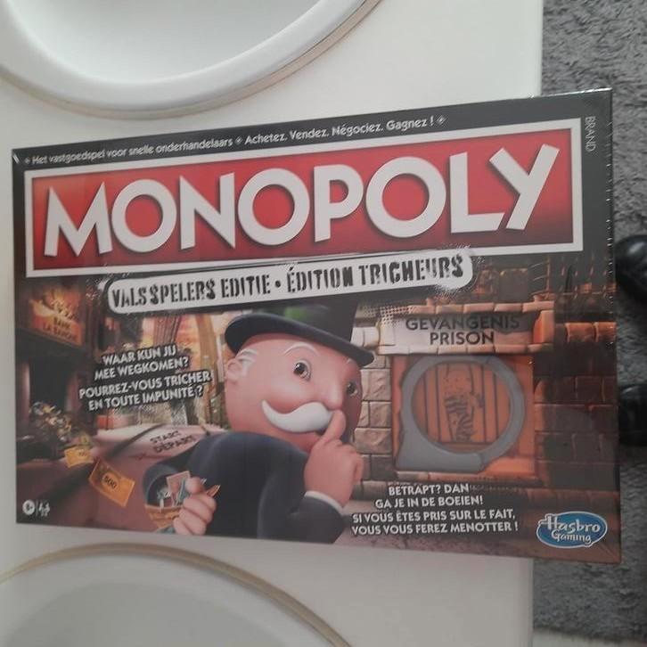 MONOPOLY: VALSSPELERS EDITIE*SEALED*NIEUW*, Hobby en Vrije tijd, Gezelschapsspellen | Bordspellen, Nieuw, Drie of vier spelers