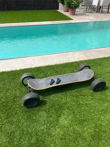 Electrisch skateboard afroad, Enlèvement, Comme neuf, Skateboard