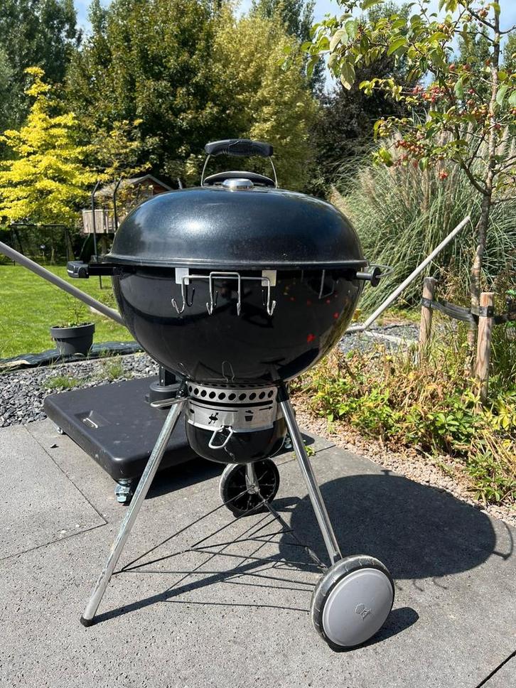 Weber Master Touch GBS E-5750 57cm, met regenhoes en acc., Tuin en Terras, Houtskoolbarbecues, Gebruikt, Met accessoires, Ophalen
