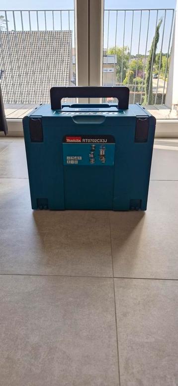 Makita boven- en kantenfreesmachine beschikbaar voor biedingen
