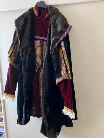 Middelsuuuws carnavals kostuum te koop beschikbaar voor biedingen