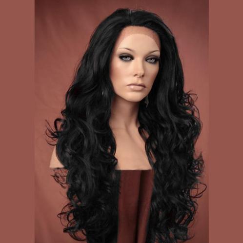 Lace pruik lang zwart haar met krullen model Holiday, Handtassen en Accessoires, Uiterlijk | Haarverzorging, Nieuw, Pruik of Haarverlenging