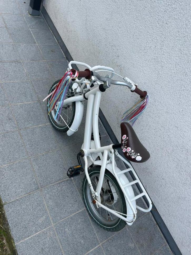 Witte Liberty Urban 12 inch meisjesfiets (met steunwielen), Fietsen en Brommers, Fietsen | Meisjes, Zo goed als nieuw, Ophalen
