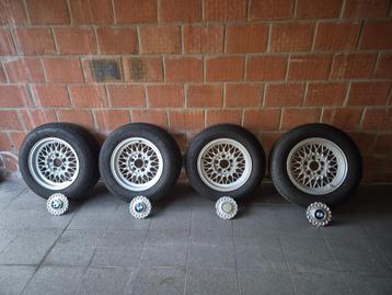 4x BMW Style 5 (7Jx15) velgen met banden (205/65) beschikbaar voor biedingen