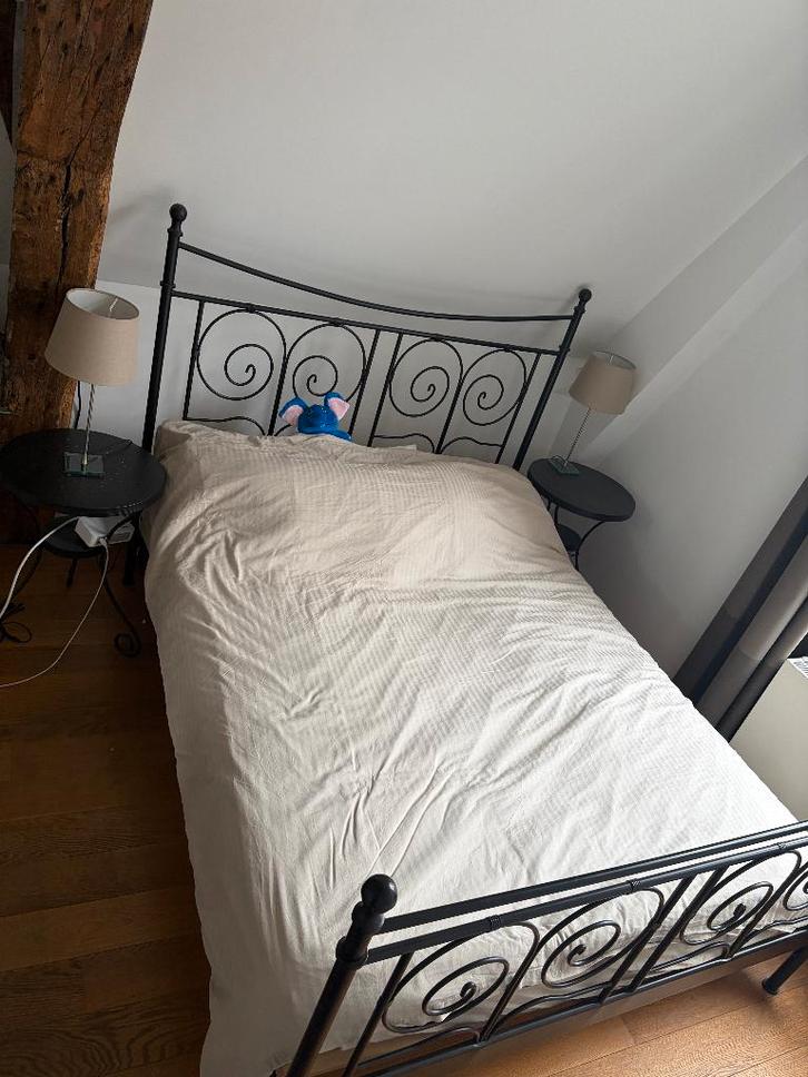 Bed 160200 – metalen frame incl. matras & toebehoren, Huis en Inrichting, Slaapkamer | Bedden, Zo goed als nieuw, Tweepersoons