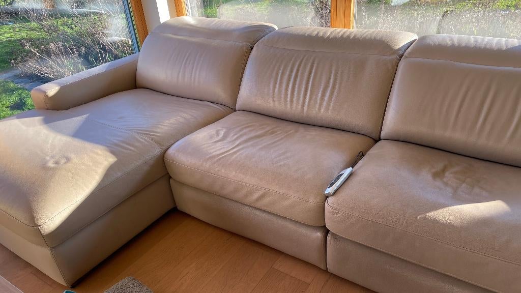 Gratis Hoekzetel leder AFHALEN 22, 23 OF 24 APRIL, 150 cm ou plus, 300 cm ou plus, Quatre personnes ou plus, Enlèvement