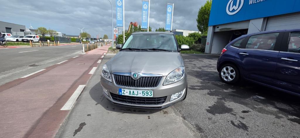 skoda Fabia benzine wagen rijd goed en wordt gekeurd, Auto's, Skoda, Stof, 63 kW, 4 cilinders, 1196 cc