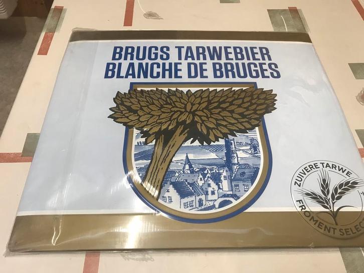 Brugs tarwebier reclamebord metaal, Verzamelen, Biermerken, Zo goed als nieuw, Reclamebord, Plaat of Schild, Ophalen of Verzenden