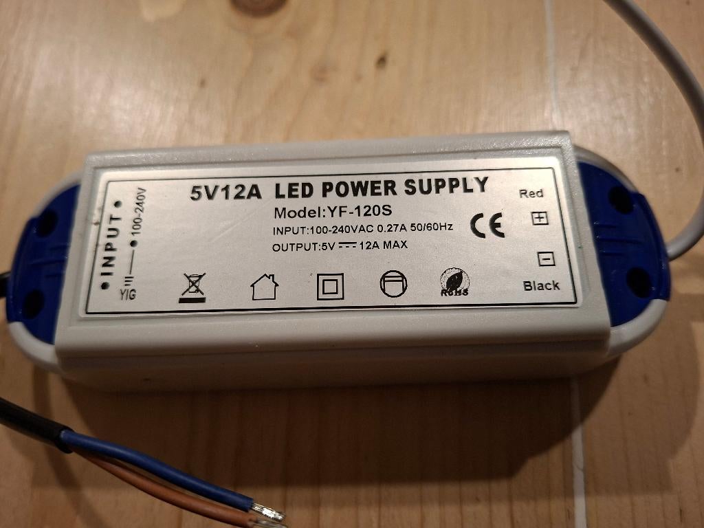 Driver / transfo voor LED verlichting 240V/5V - 60W., Enlèvement ou Envoi, Neuf