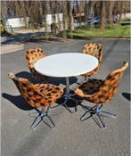 vintage space age eettafel + stoelen MOD  1969, Ophalen, Huis en Inrichting