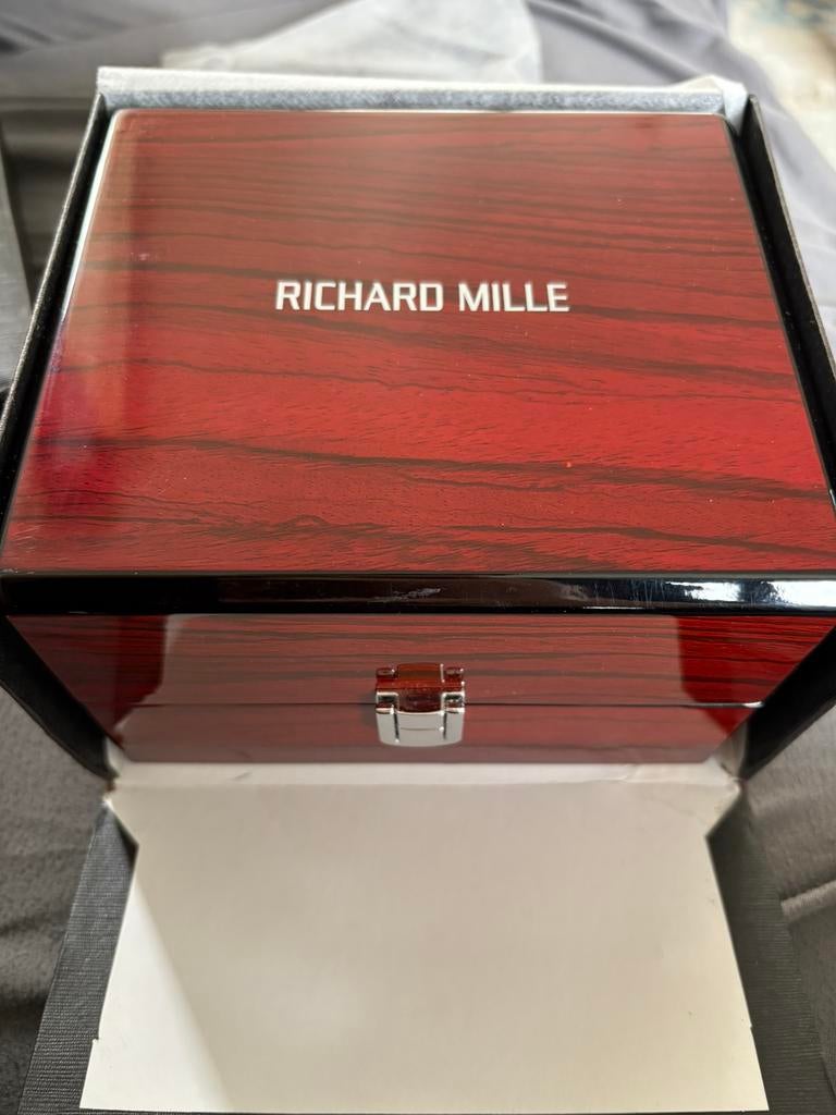 Richard mille, Ophalen, Zo goed als nieuw