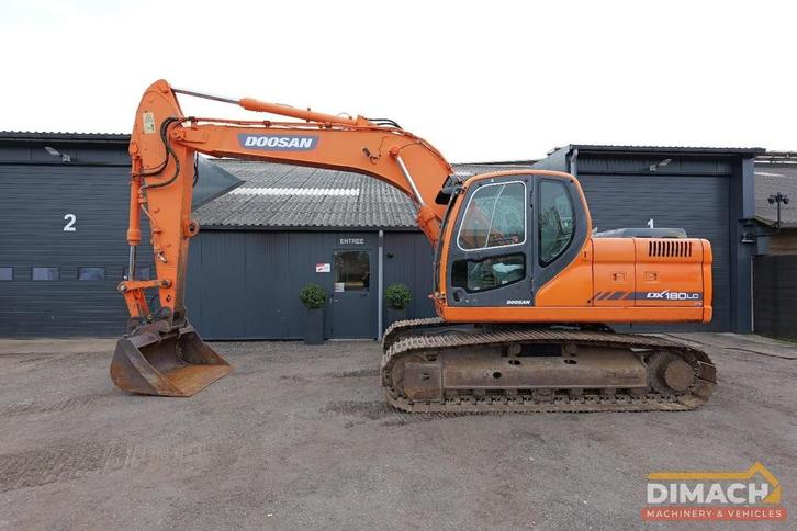 Doosan DX 180 LC produceert in Belgie - monogiek - 6 cil Doo, Zakelijke goederen, Machines en Bouw | Kranen en Graafmachines, Graafmachine