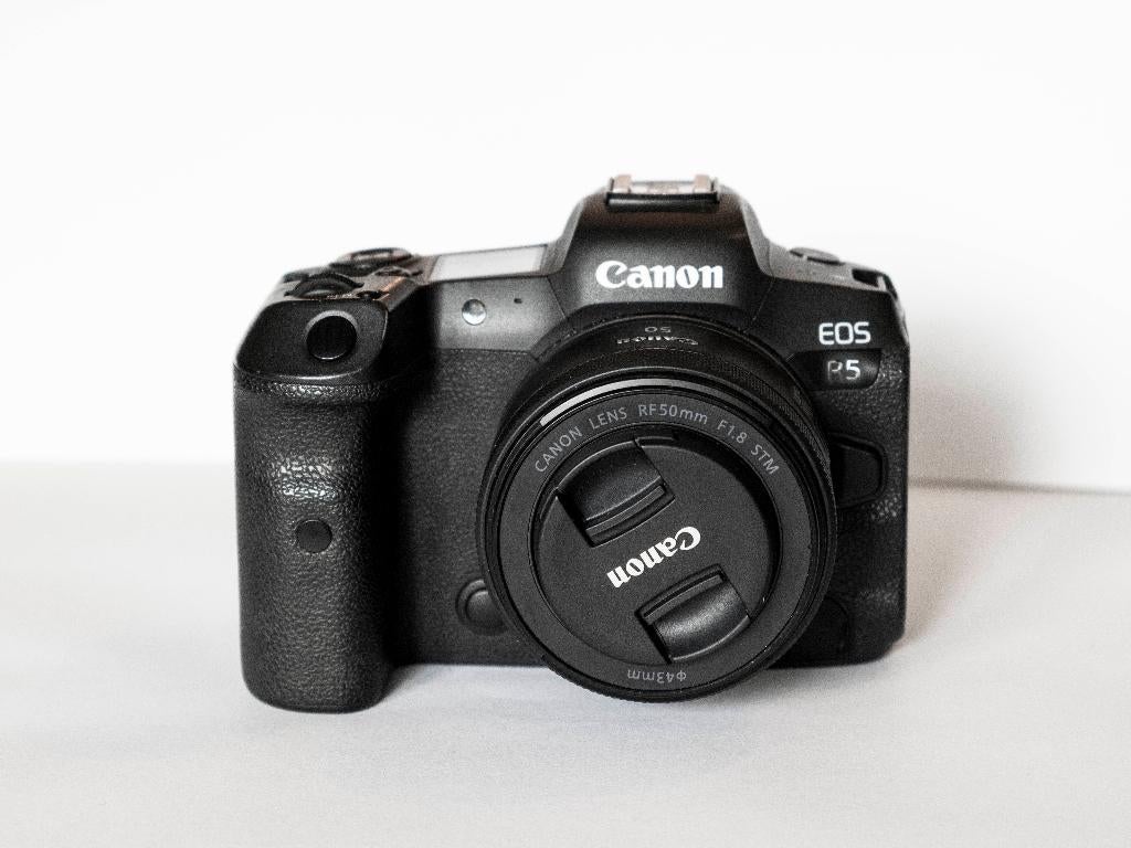 Canon EOS R5 + RF 50mm f1.8 + CF Express 256gb, Ophalen, Zo goed als nieuw, 45 Megapixel, Canon