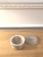 Boite en marbre - Diamètre 10 cm et hauteur 5 cm, Enlèvement