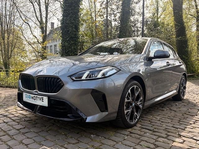 BMW 120i Automaat 28900€, Auto's, 1 Reeks, Euro 6, 4 cilinders, Overige bekleding