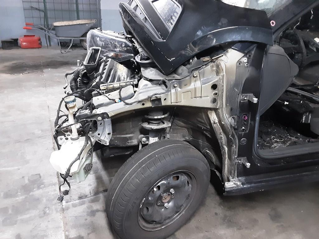 PARE BOUE AVANT GAUCHE Volkswagen Polo VI (AW1), Utilisé, Gauche, Volkswagen, Garde-boue