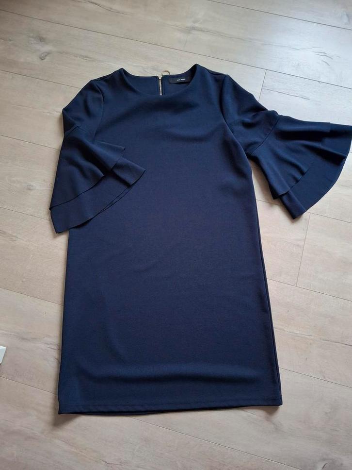 Robe Vero Moda pour femme taille M/L, Vêtements | Femmes, Robes, Taille 38/40 (M), Enlèvement