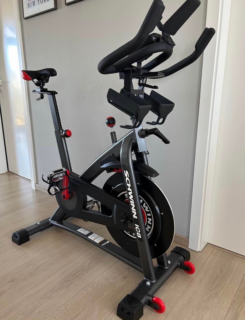Schwinn IC8 - spinbike / spinning fiets, Ophalen, Zo goed als nieuw