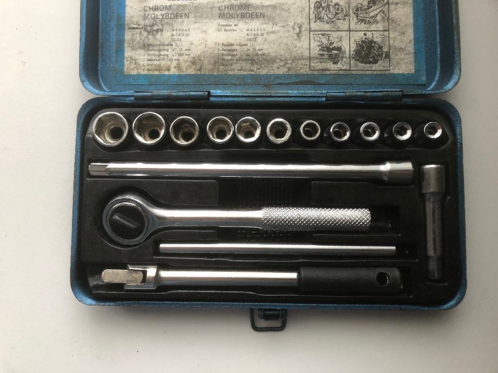 CLÉ A DOUILLES, Enlèvement ou Envoi, Comme neuf