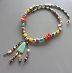 Collier femme en vraies turquoises et pendentif en céramique, Neuf, Pierre ou Minéral, Enlèvement ou Envoi, Bleu