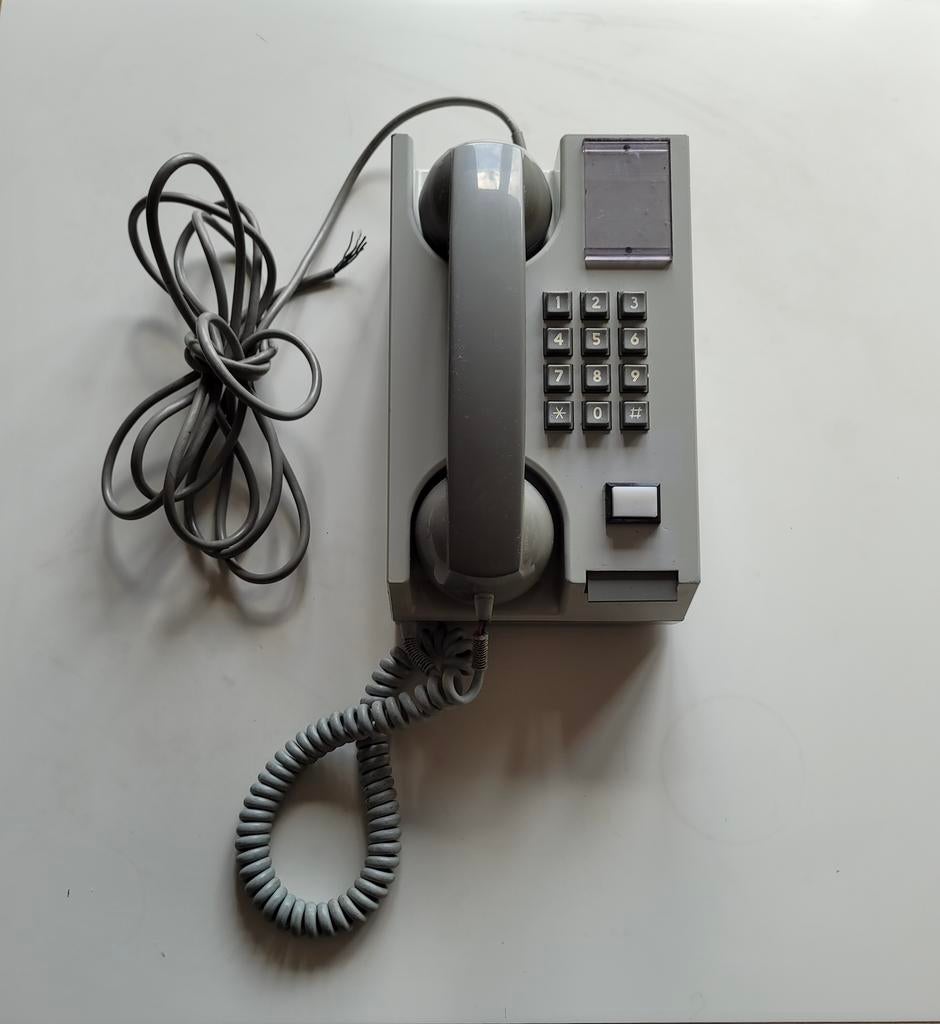 Superbe téléphone Vintage de la marque ITT dans son jus., Enlèvement, Comme neuf