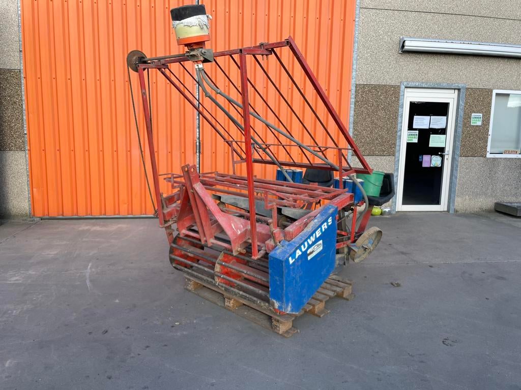 Lauwers koolplanter, Zakelijke goederen, Ophalen